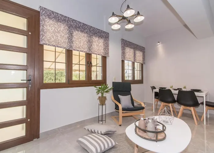Valentine\'S Modern Apartment